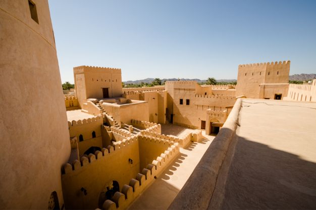 Oman’s Hidden Gems: A Journey to Wadi Shab and Nizwa